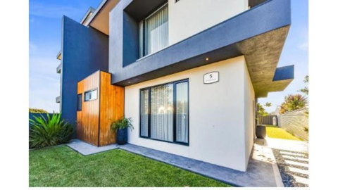 Luxury On Holland Kingston SE - Surfers Gold Coast 0