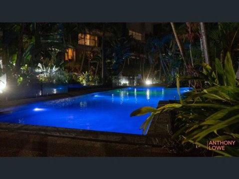 Luxury Spacious Apartment - Surfers Gold Coast 1