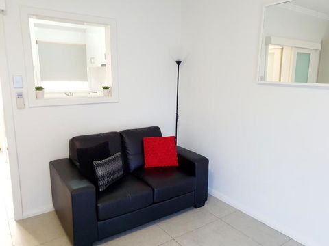 M4 West Perth Studio Apartment Near Kings Park - Surfers Gold Coast 1