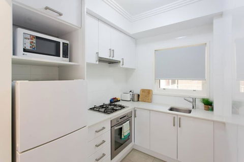 M5 West Perth Studio Apartment Near Kings Park - Surfers Gold Coast 2