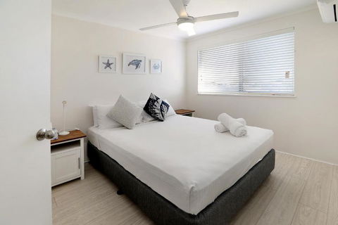 MAINSAIL8- MOOLOOLABA BEACH - Surfers Gold Coast 1