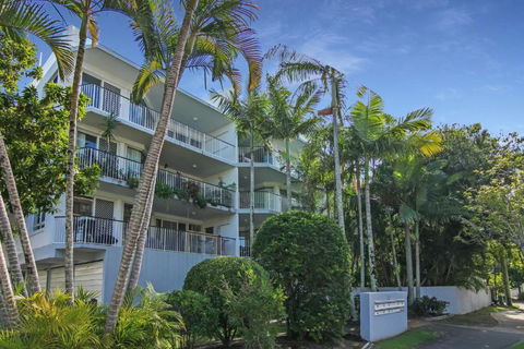 MAINSAIL8- MOOLOOLABA BEACH - Surfers Gold Coast 3