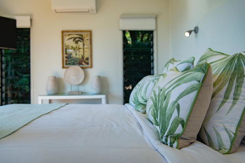 MANDALAY ESCAPE, SECLUSION & SERENITY WITH A POOL - Surfers Gold Coast 2