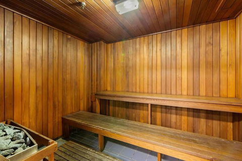 MAN54 -Manly Magic Waterfront Retreat With Gym & Sauna - Surfers Gold Coast 1