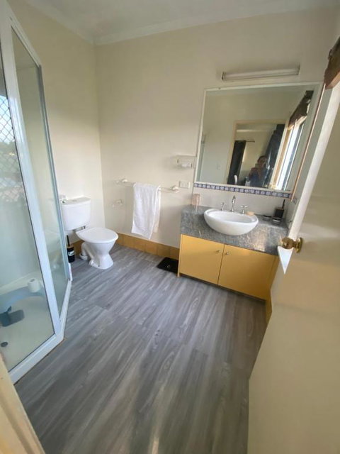 Master Ensuite And Private Balcony - Surfers Gold Coast 2