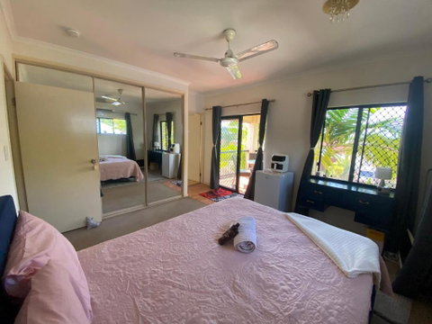 Master Ensuite And Private Balcony - Surfers Gold Coast 0