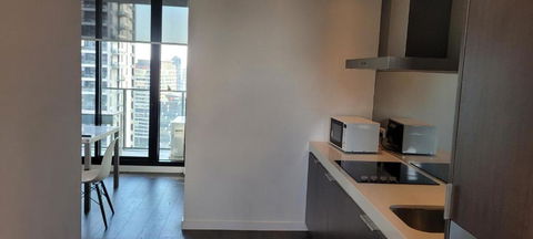 MB 3006 SkyLab Apartment Hotel - Surfers Gold Coast 3