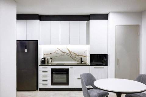 Meriton Suites Liverpool - Surfers Gold Coast 2