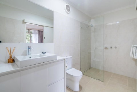 Moe Parklands Motel - Surfers Gold Coast 2
