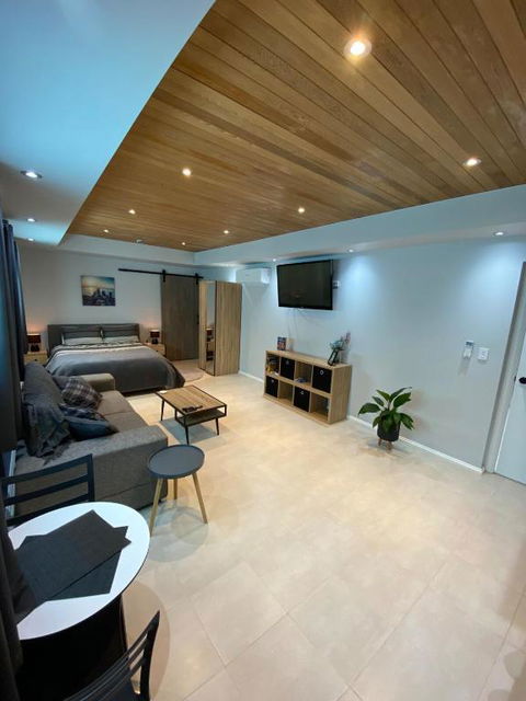 Mindarie Beachside Studio - Surfers Gold Coast 0