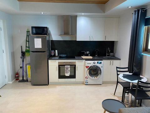 Mindarie Beachside Studio - Surfers Gold Coast 2