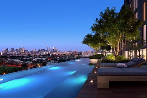 Modern 1-Bed & City Views, Steps From Racecourse - Surfers Gold Coast 0