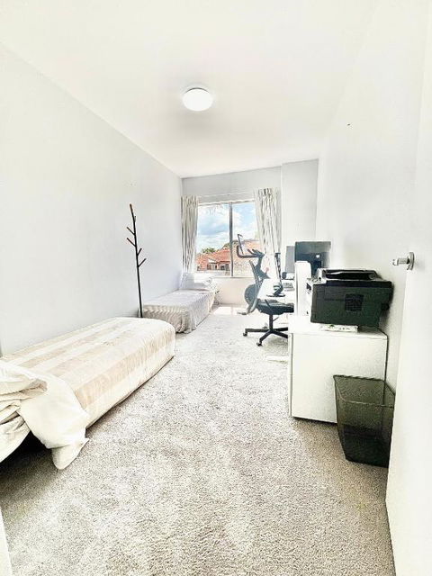 Modern 3BR Beachside Oasis - Surfers Gold Coast 3