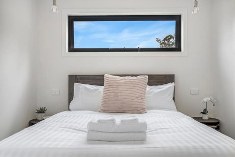 Modern And Scenic Valley Escape - Surfers Gold Coast 3
