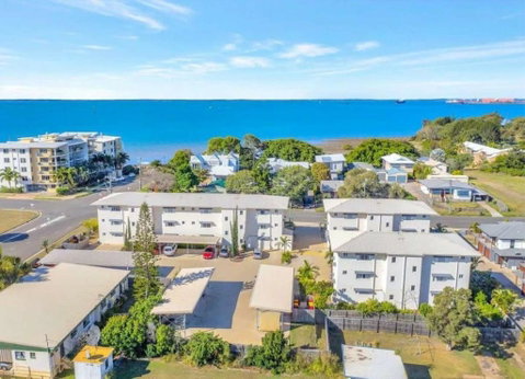 Modern Beach Apartment - Surfers Gold Coast 0