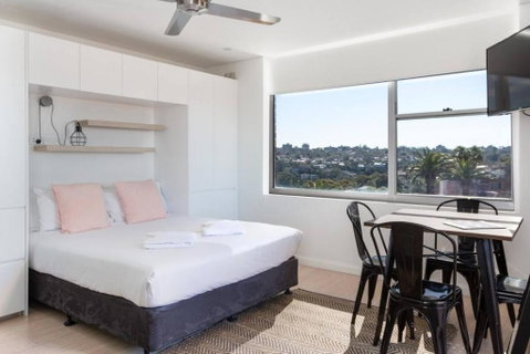 Mosman Bay Magic - Harbourview Studio With Rooftop - Surfers Gold Coast 2