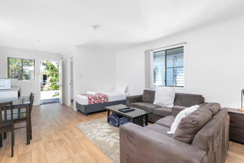 Mossman Resort Holiday Villas - Surfers Gold Coast 1