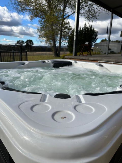 Mudgee Farm Stay - Surfers Gold Coast 2