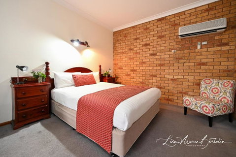 Narrandera Club Motor Inn - Surfers Gold Coast 0