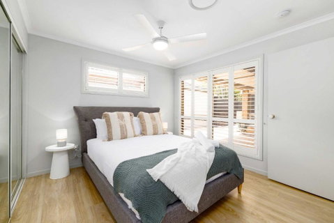 NEW 3BR Serene Creekside Retreat In Helensvale - Surfers Gold Coast 1