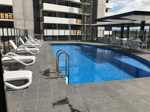 New Luxurious Skyview 2Bedroom Apartment Liverpool - Surfers Gold Coast 2