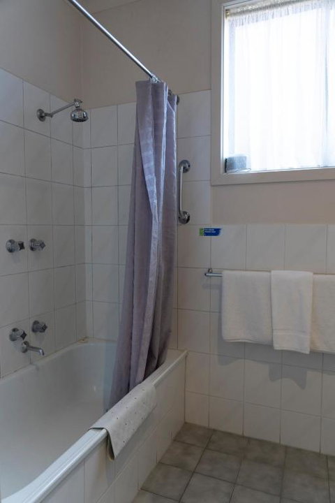 Nunawading Motor Inn - Surfers Gold Coast 1