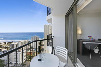 Ocean View 2-Bed Studio In The Heart Of Surfers with Surfers Gold Coast
