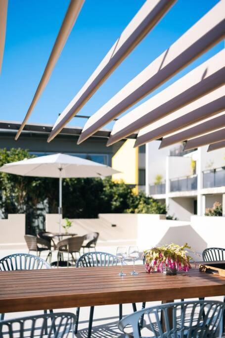 OnceUp A BlueMoon Terrace Nr CBD - Surfers Gold Coast 2