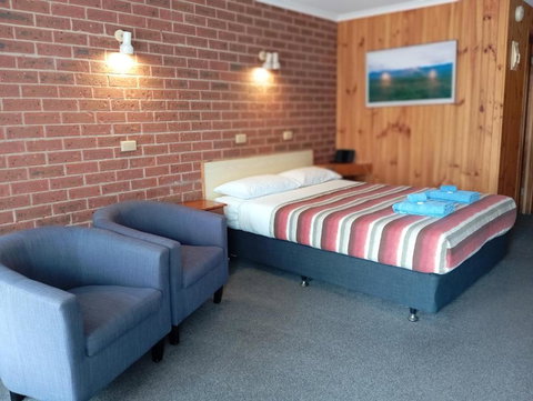 Orbost Country Road Motor Inn - Surfers Gold Coast 1
