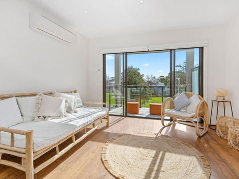 Osprey Mornington - Surfers Gold Coast 1
