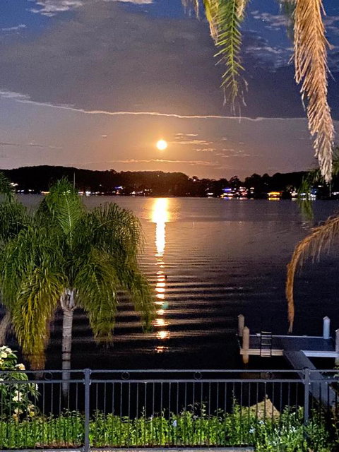 Overnight Reflections B&B - Surfers Gold Coast 1