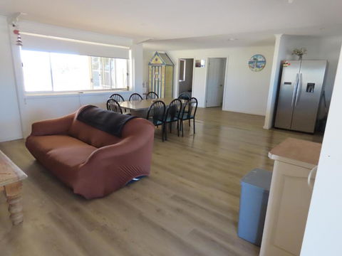 PACEYS PLACE - Surfers Gold Coast 3
