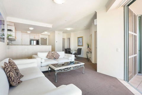 Ocean View Apartment With Parking By Serain Residences - Surfers Gold Coast 3