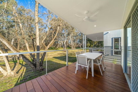 Painters Island Holiday Park - Surfers Gold Coast 1