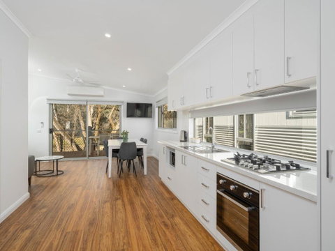 Painters Island Holiday Park - Surfers Gold Coast 2