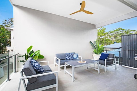 Park Avenue Terrace House Sleeps 9 - Surfers Gold Coast 3