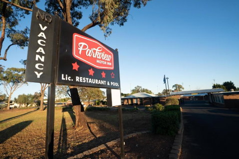 Parkview Motor Inn - Surfers Gold Coast 3