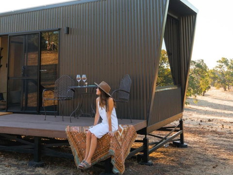 Patrick The Tiny Cabin In Chittering - Surfers Gold Coast 1