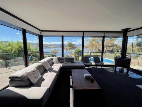 Peaceful House With Great Ocean & Mountain View - Surfers Gold Coast 0