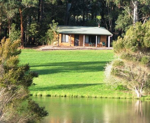 Pemberton Lake View Chalets - Surfers Gold Coast 3
