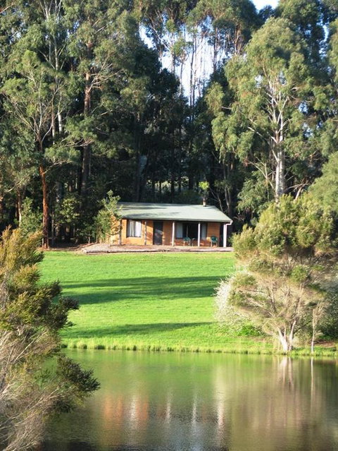 Pemberton Lake View Chalets - Surfers Gold Coast 2