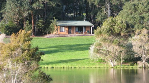 Pemberton Lake View Chalets - Surfers Gold Coast 1