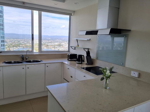 Peninsula Surfers Paradise - Hosted By Coastal Letting - Surfers Gold Coast 3
