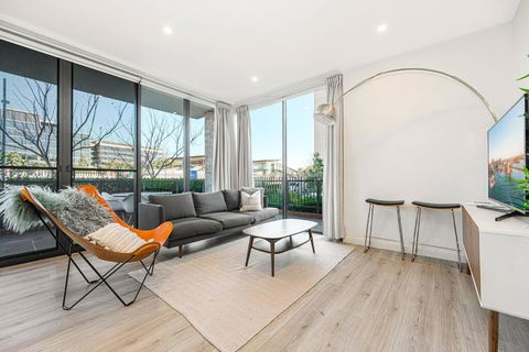 Penrith 3Br Apt Close ToTrain Station & Shopping - Surfers Gold Coast 0