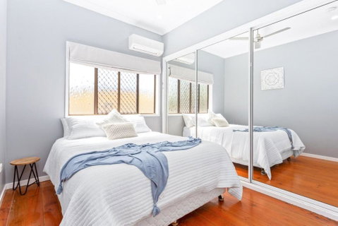 Perfect Cooee Bay Beach Getaway! - Surfers Gold Coast 3