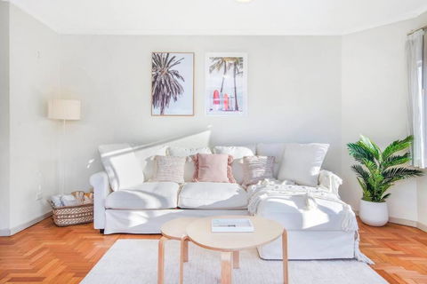 Perfect Manly Retreat, In The Heart Of Manly, Family & Couple Friendly Apartment With CAR SPOT - Surfers Gold Coast 1