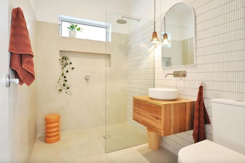 Pine At Arlos Glenelg South - Surfers Gold Coast 2