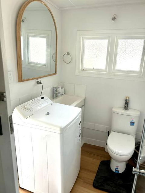 Pine Cottage - Surfers Gold Coast 2