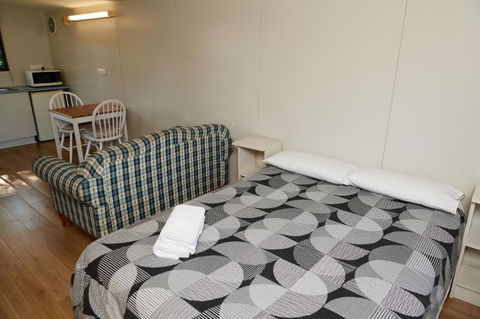 Pine Country Caravan Park - Surfers Gold Coast 2