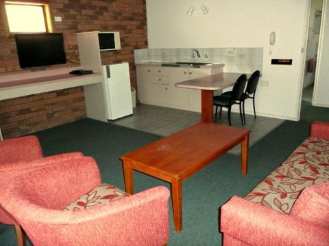 Pinnacle Holiday Lodge - Surfers Gold Coast 1